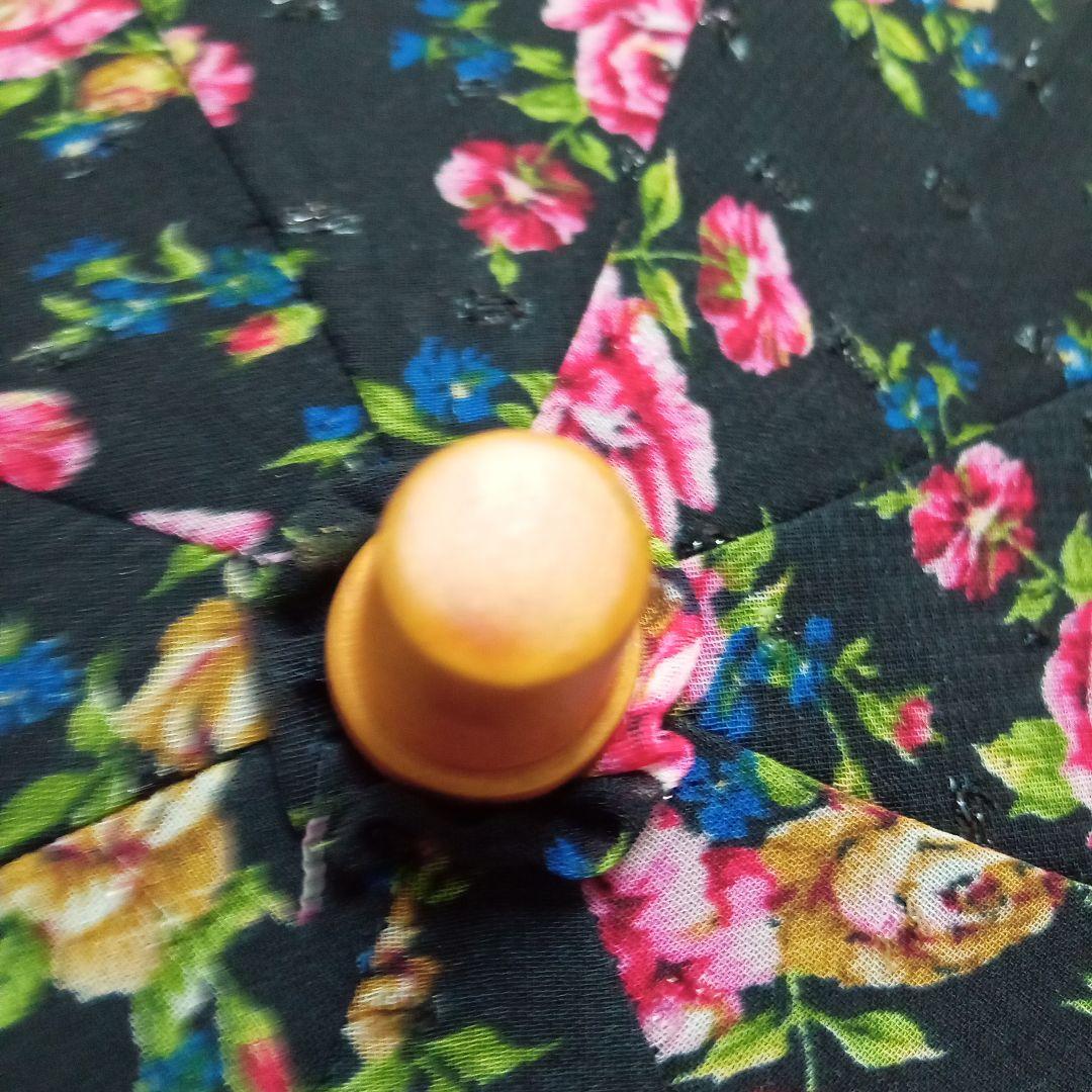 レイクアルスター☆逸品未使用☆〜黒地 総薔薇柄＆総レース＆総刺繍〜折りたたみ日傘
