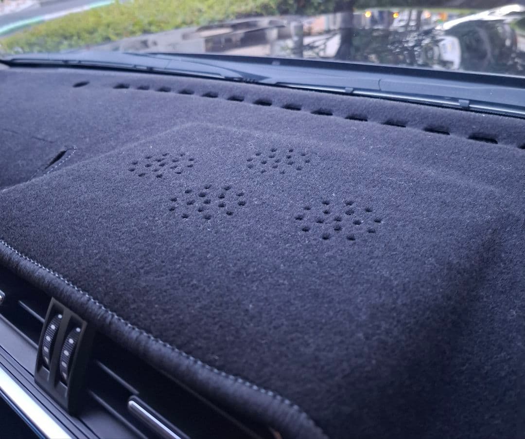 ランドクルーザー 150系 トヨタ プラド 専用 ダッシュボードマット美品