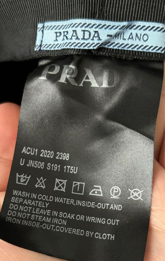 PRADA バケットハット ノベルティ