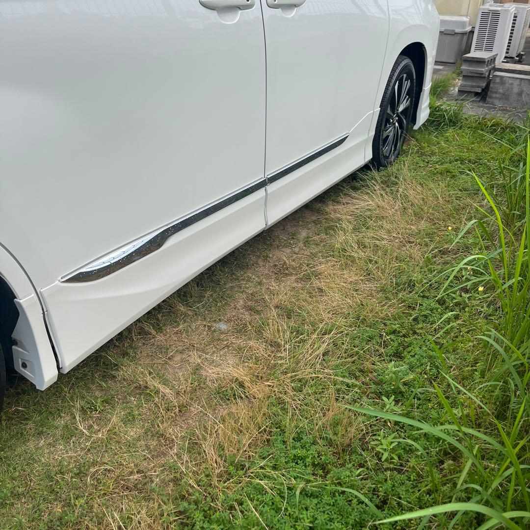 90ノアガソリンS-Z右エアロパーツのみ