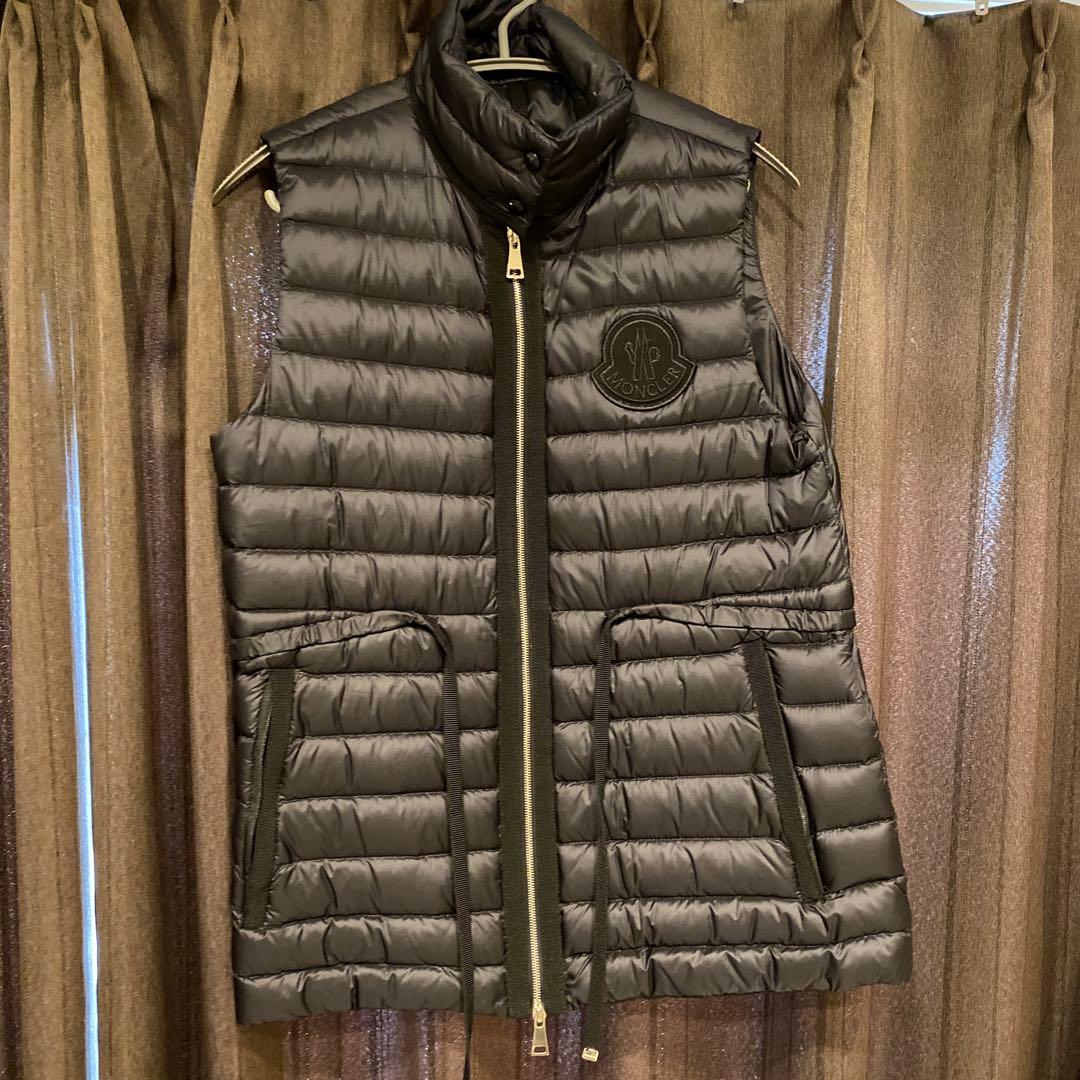 モンクレール　ダウンベスト　1