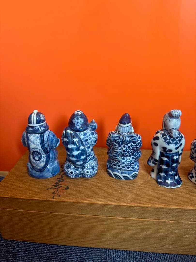 1573 源右衛門 染付七福神 置物 青 共箱 縁起物 オブジェ 飾り物