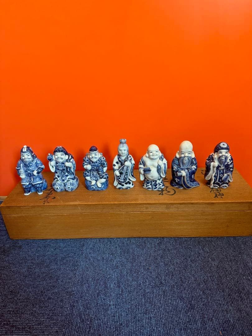 1573 源右衛門 染付七福神 置物 青 共箱 縁起物 オブジェ 飾り物