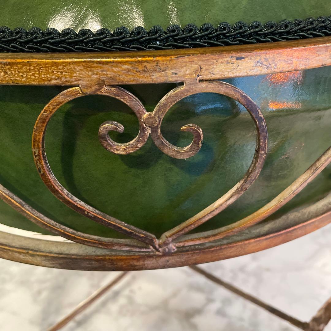 アイアン・スツール・オットマン