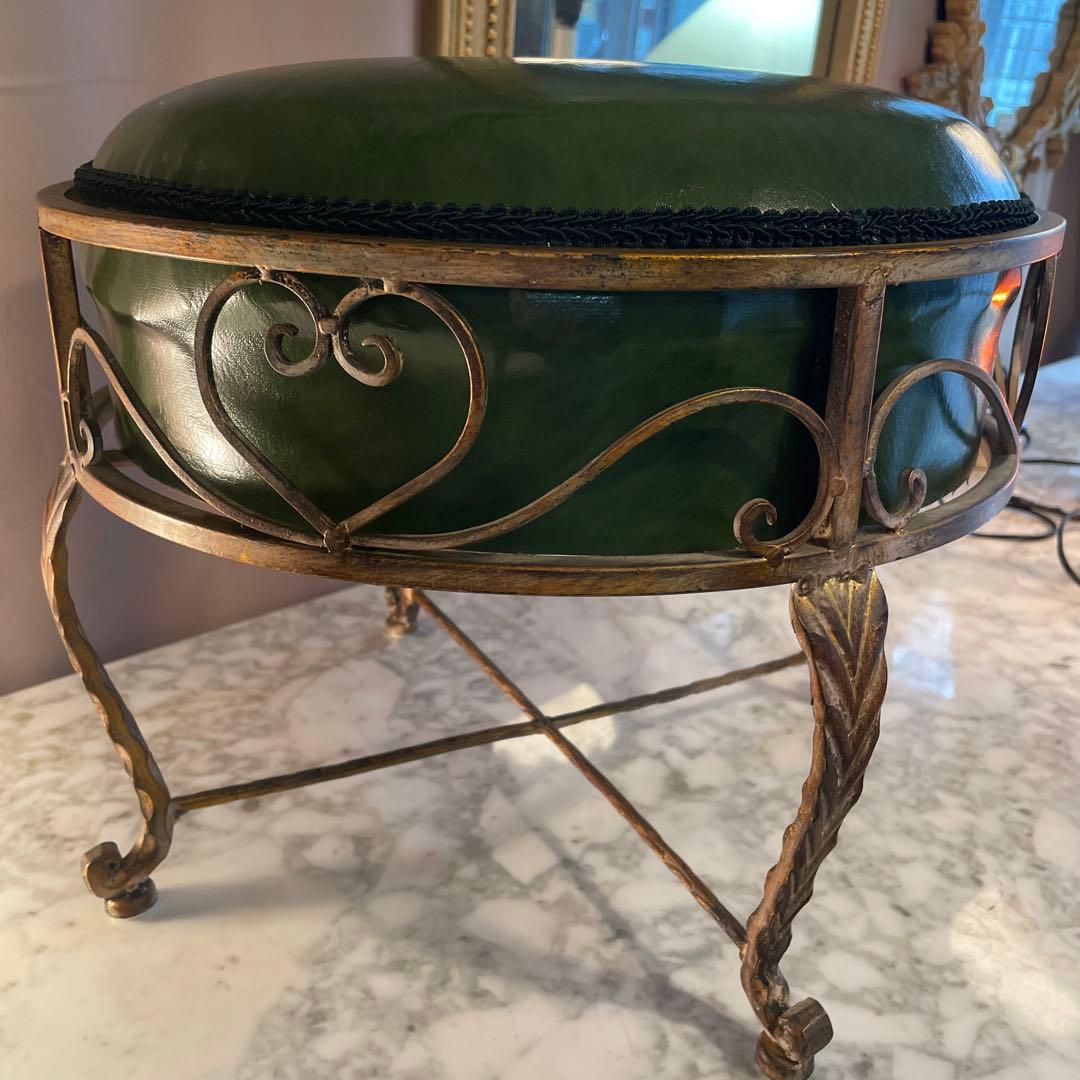 アイアン・スツール・オットマン