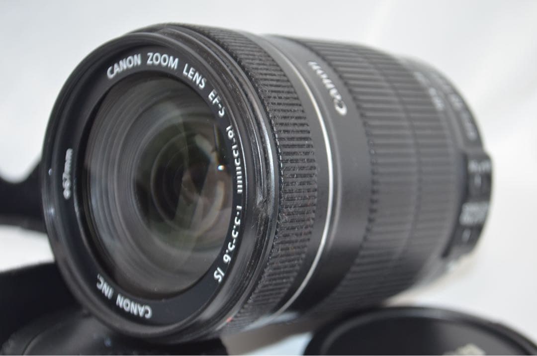 ★美品★Canon キャノン EF-S 18-135mm 3.5-5.6 IS