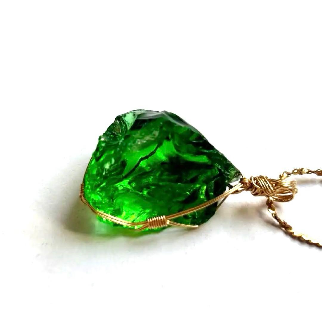 アンダラクリスタル原石（グリーン） ペンダントトップ