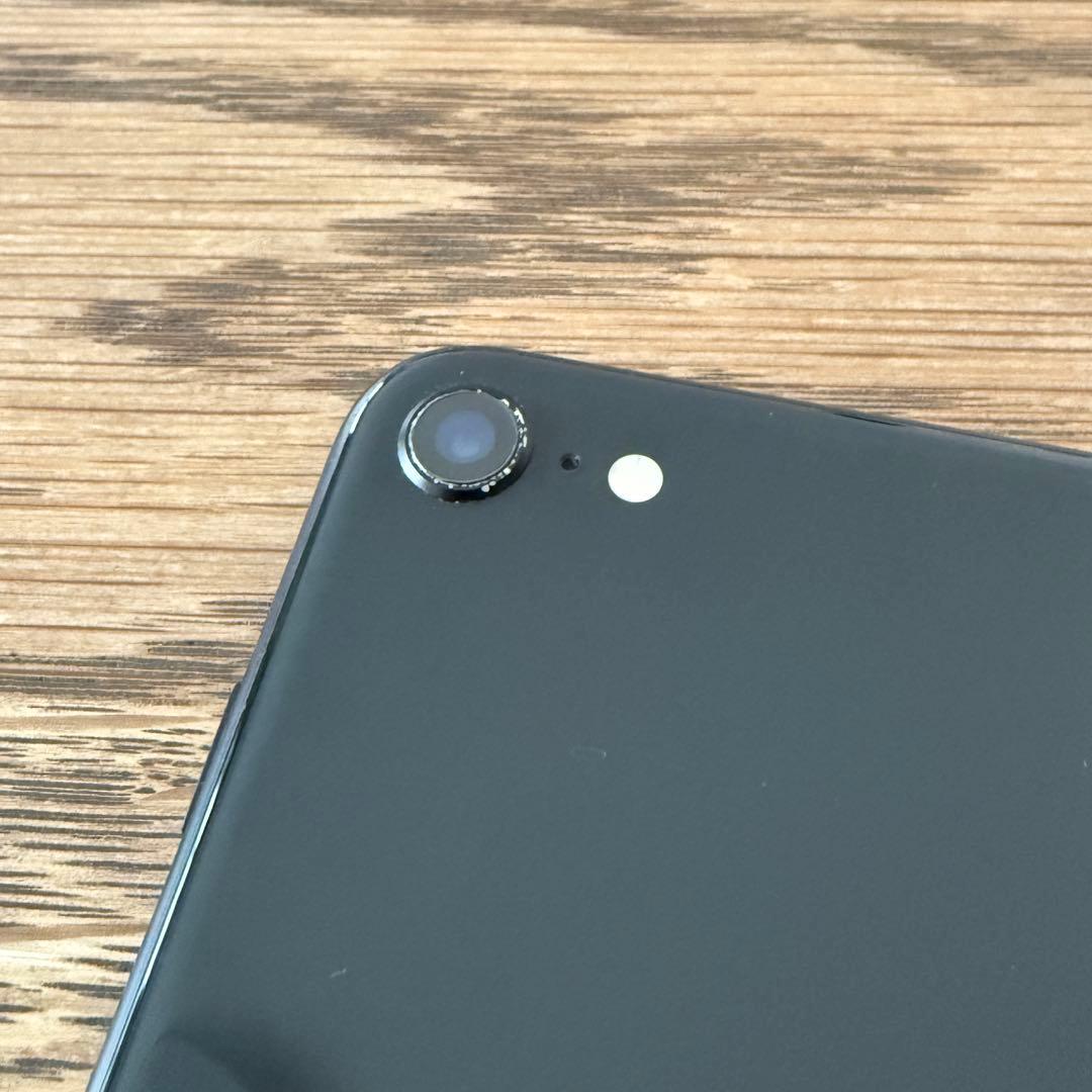 Apple iPhone SE ブラック 64GB