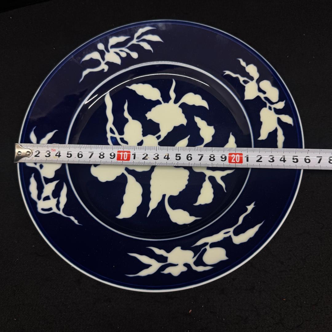 有田焼 深川製磁:草花折枝白抜紋 ミート皿 宮内庁御用達