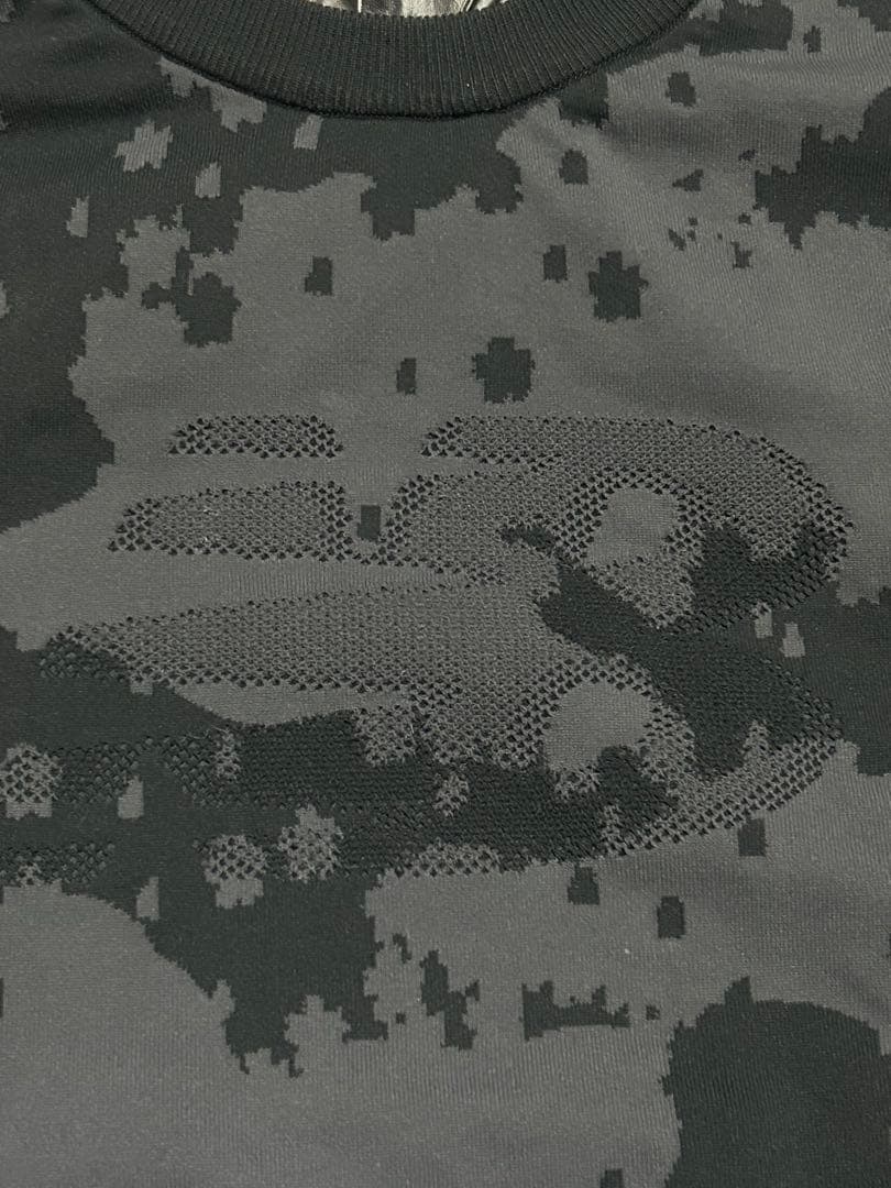 未使用級 ニューバランスゴルフ カモフラ柄 ストレッチ ニット サイズ6