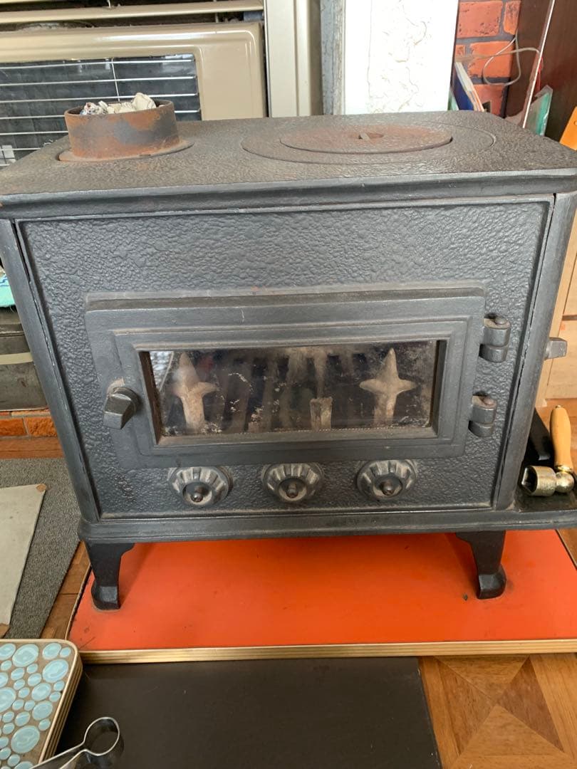 の*り様 クラシック薪ストーブ ガラス窓付き　写真追加してます。