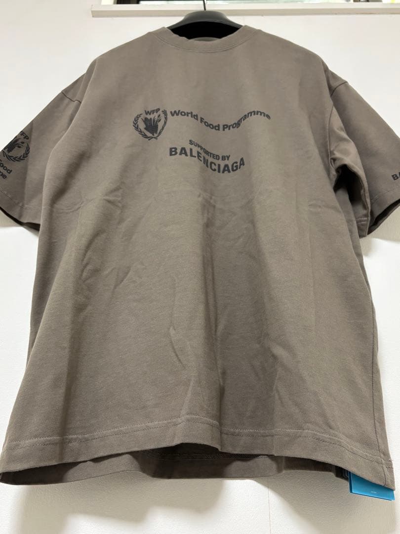 トップス BALENCIAGA WFP T WOLD FOOD PROGRAMME
