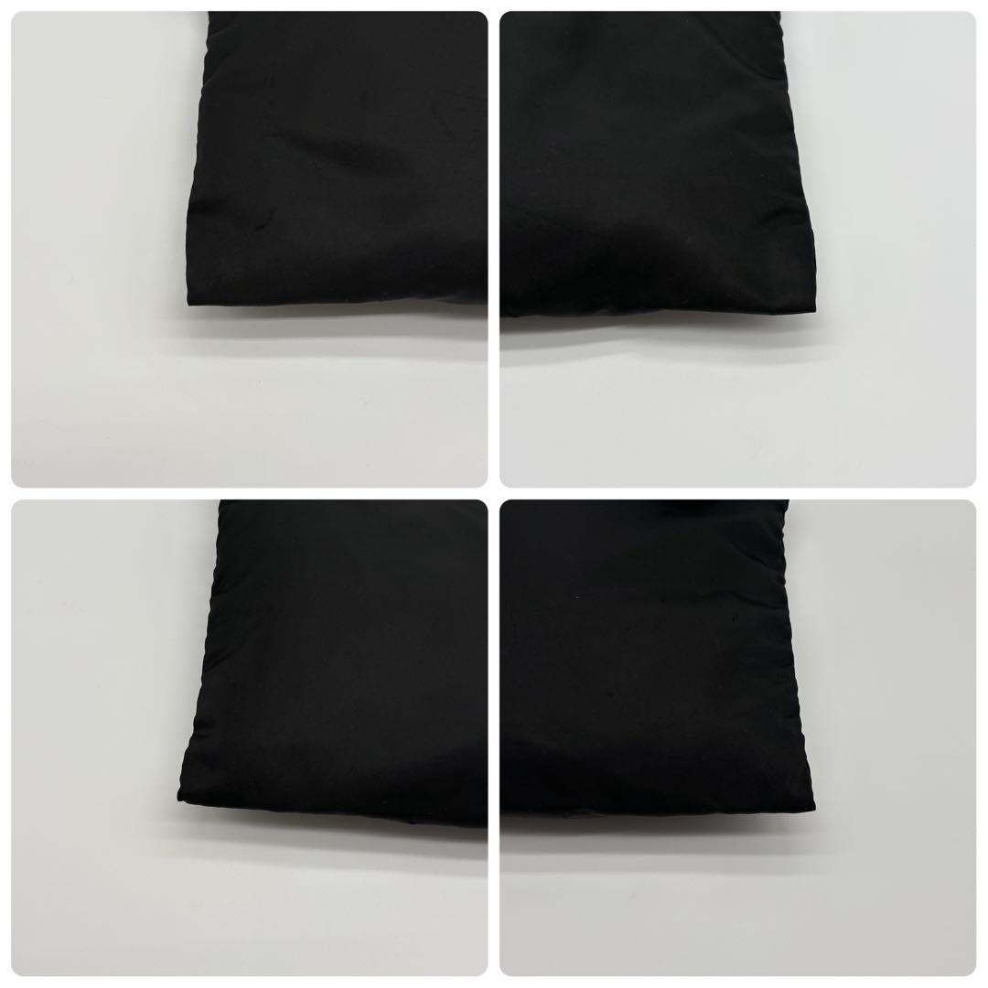 プラダ　ショルダーバッグ　ブラック　サコッシュ　ナイロン　三角ロゴ