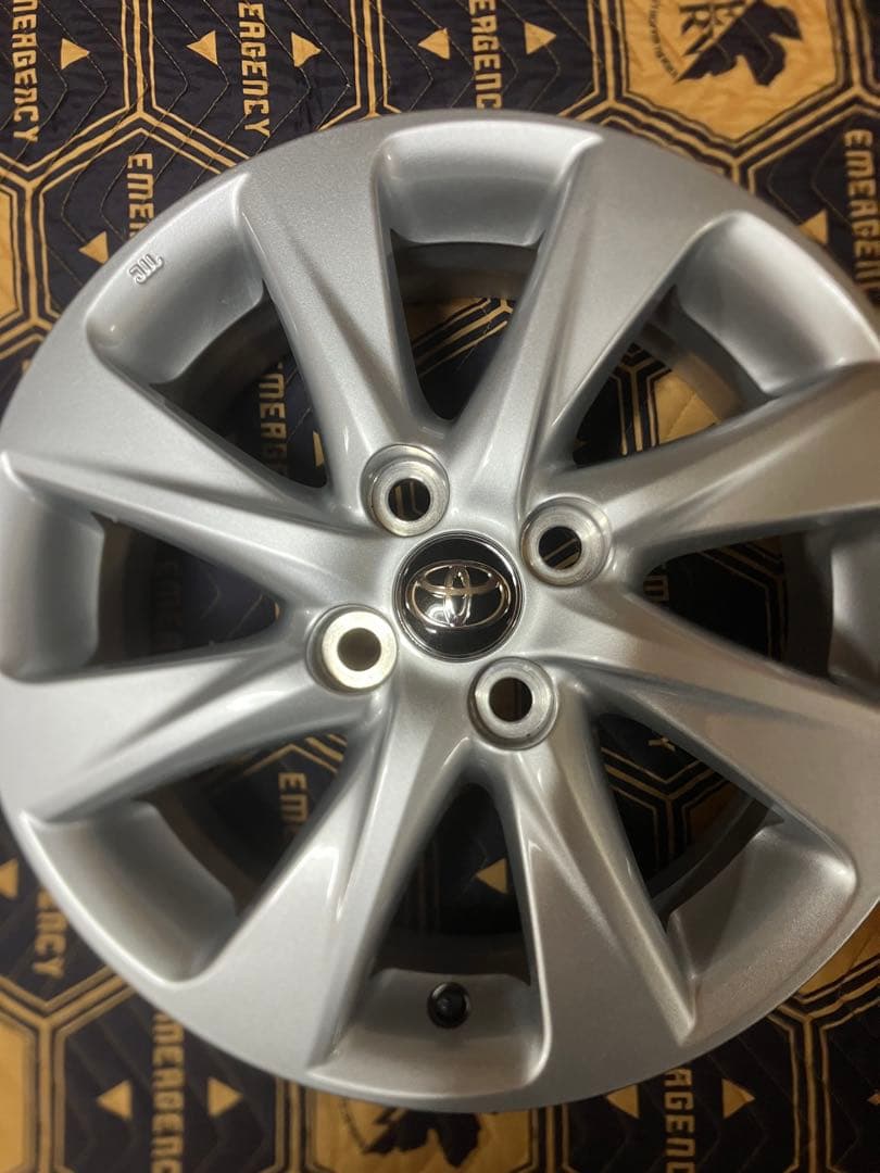 新車外し トヨタ アクア MXPK10 MXPK11 純正ホイール 15インチ