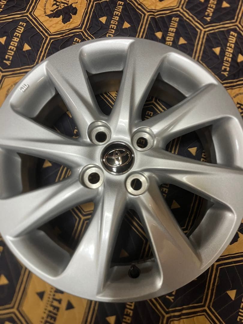 新車外し トヨタ アクア MXPK10 MXPK11 純正ホイール 15インチ