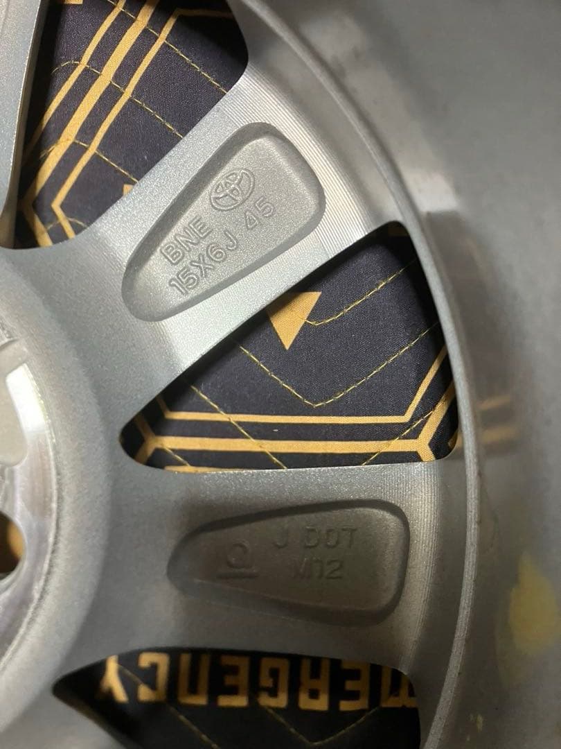 新車外し トヨタ アクア MXPK10 MXPK11 純正ホイール 15インチ