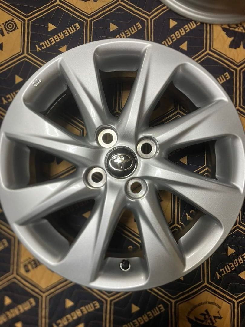 新車外し トヨタ アクア MXPK10 MXPK11 純正ホイール 15インチ