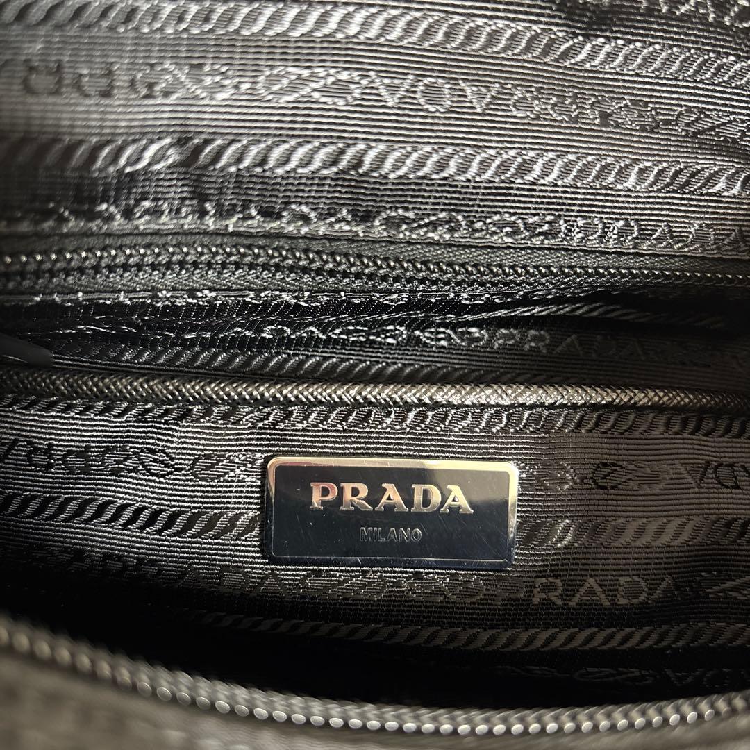 プラダ ナイロン ショルダーバッグ
