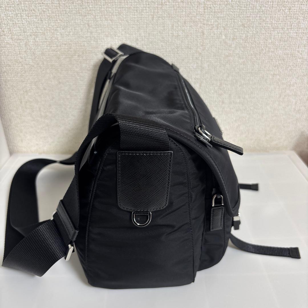 プラダ ナイロン ショルダーバッグ