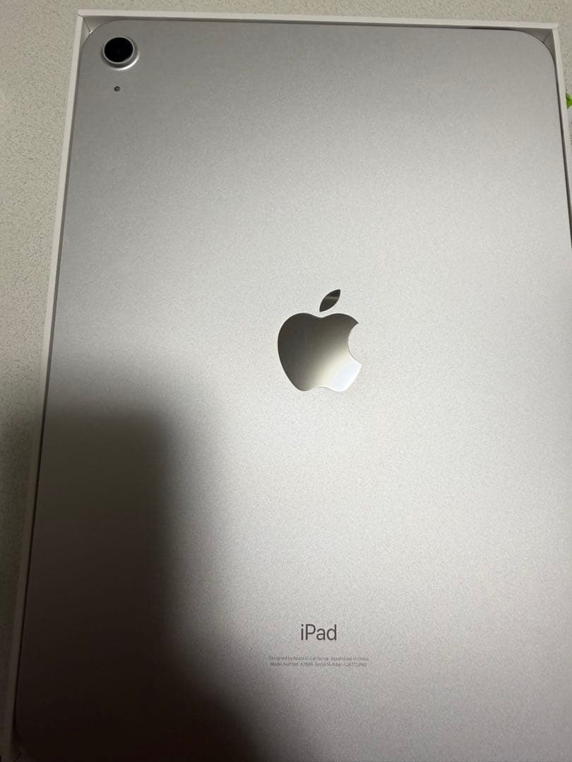 iPad 第10世代 64GBシルバー (箱有り)