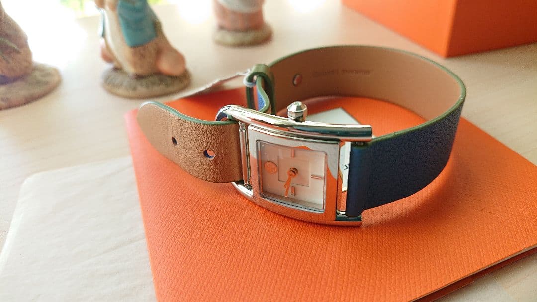 ★新品半額saleTory Burch 配色カラー クオーツレディースお洒落時計