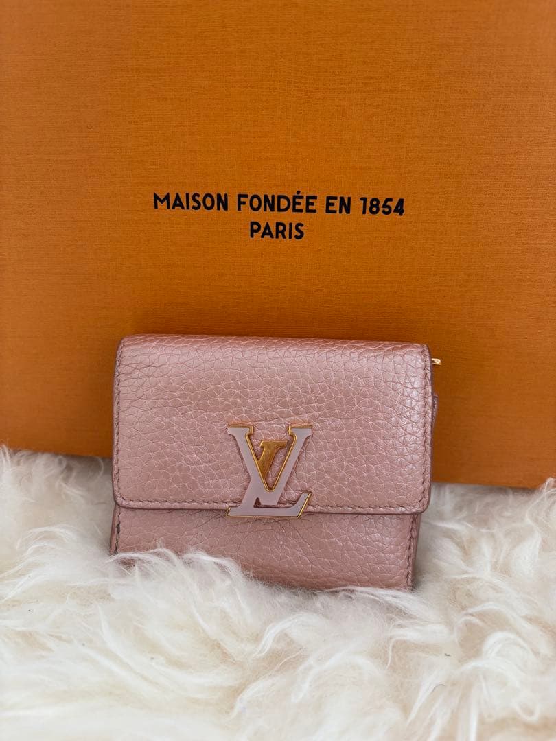 【日本限定】大セール！三つ折財布♡カプシーヌ