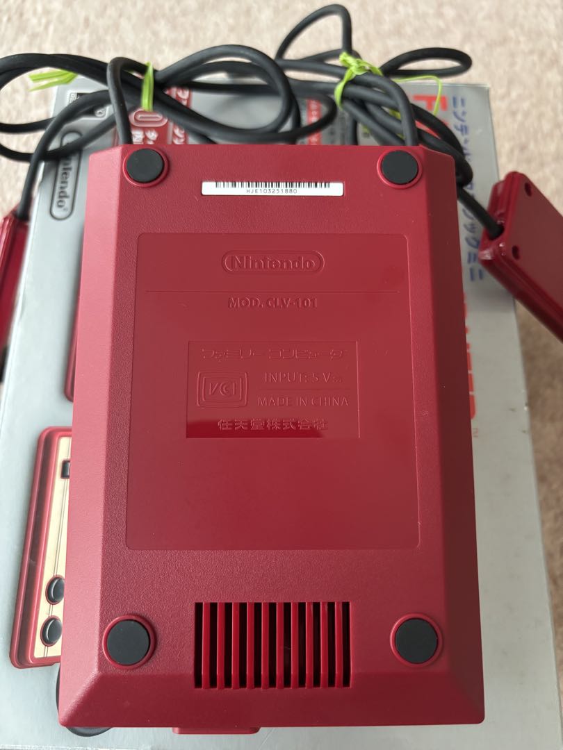 ほぼ未使用　Nintendo ゲーム機本体 ニンテンドークラシックミニ　美品