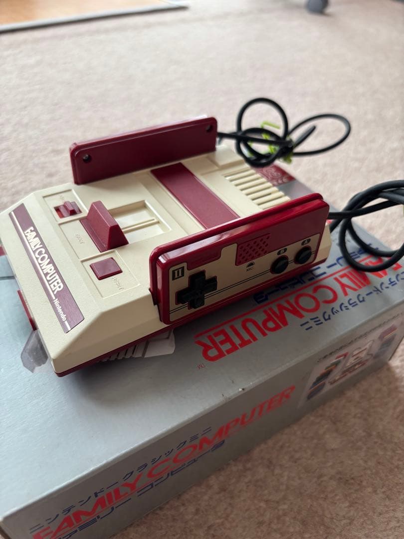 ほぼ未使用　Nintendo ゲーム機本体 ニンテンドークラシックミニ　美品