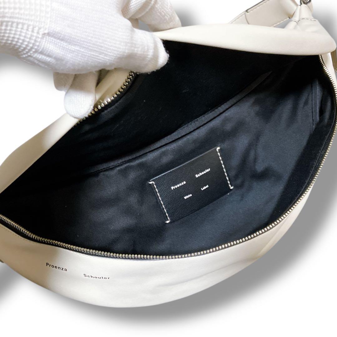 プロエンザスクーラー 良品 斜め掛け可 ラウンドショルダーバッグ ホワイト系