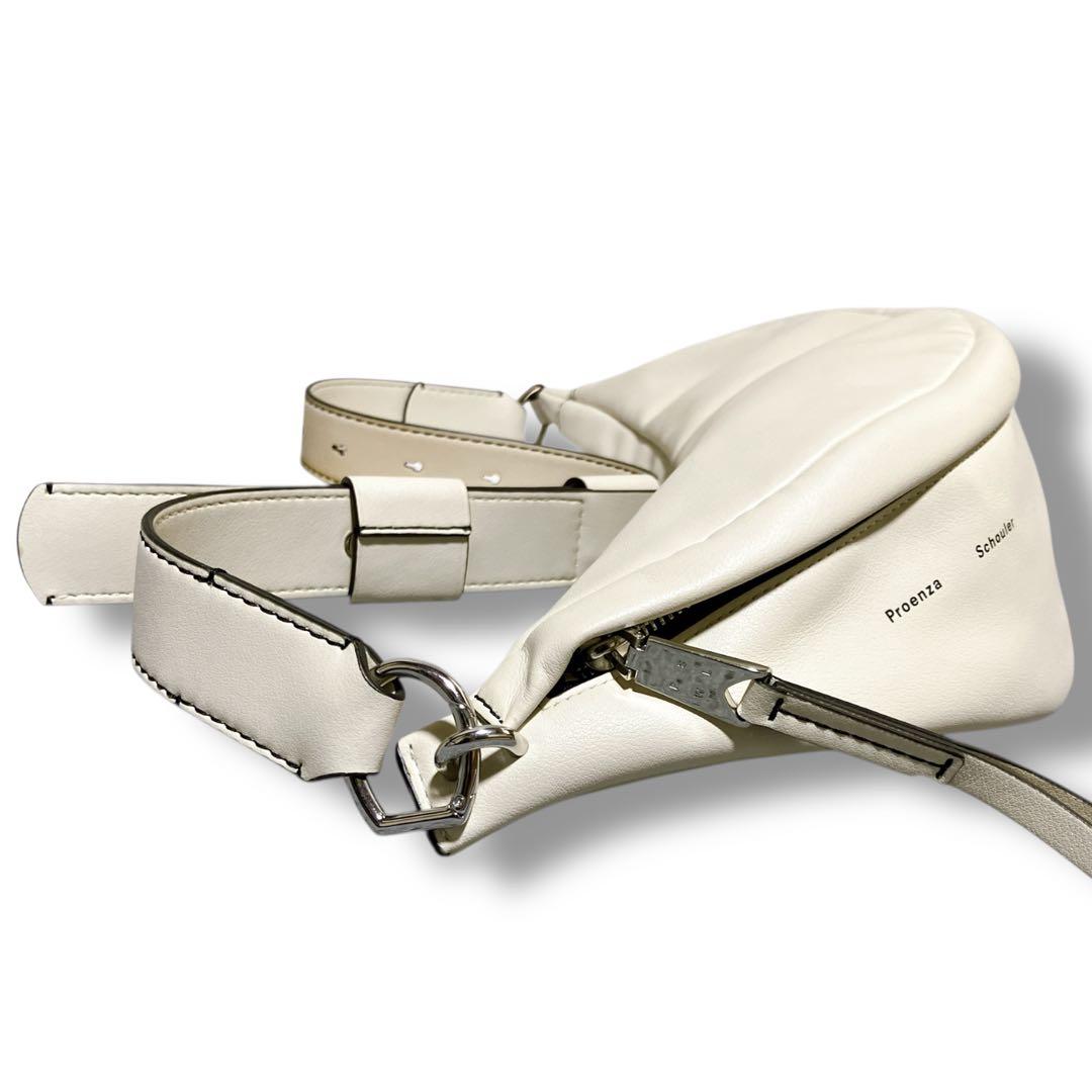 プロエンザスクーラー 良品 斜め掛け可 ラウンドショルダーバッグ ホワイト系