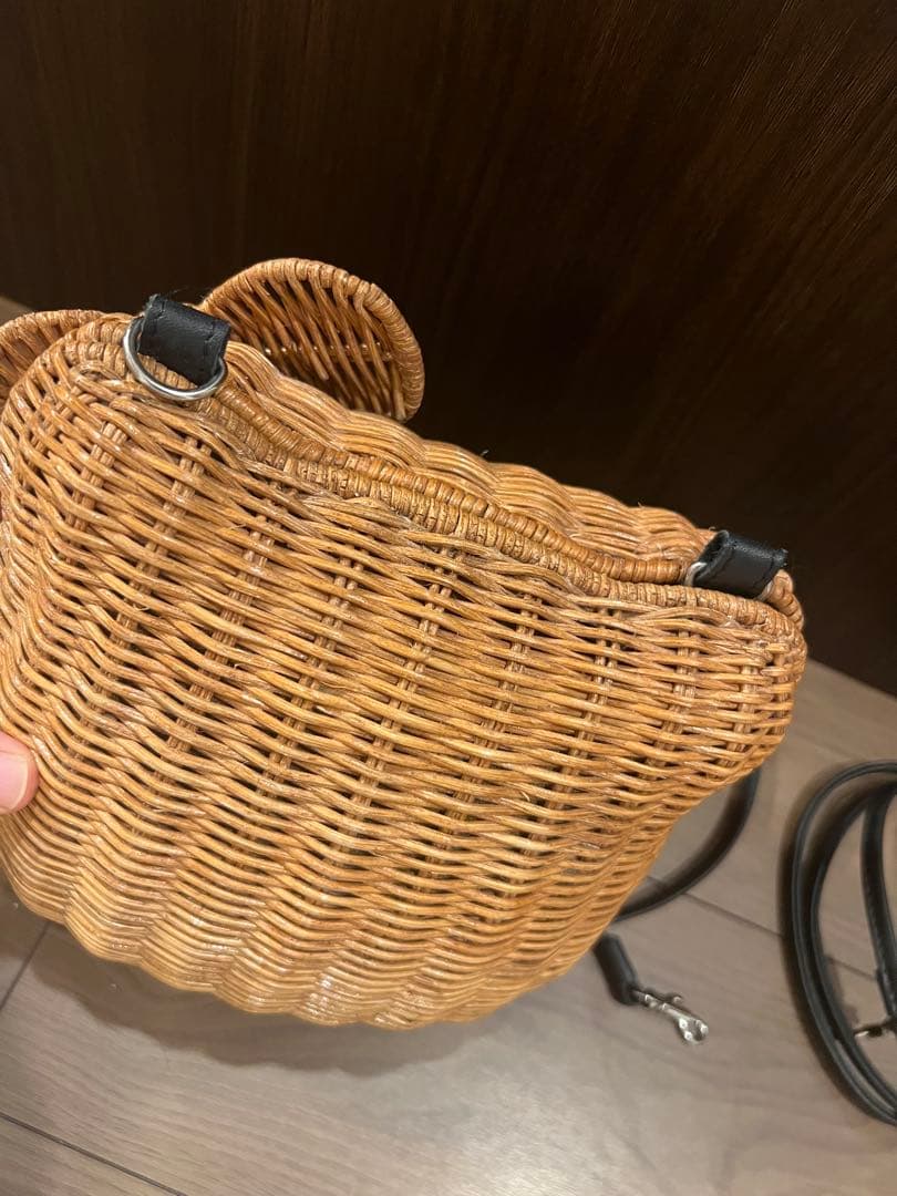 日焼けキティ a-jolie × Hello Kitty かごバッグ