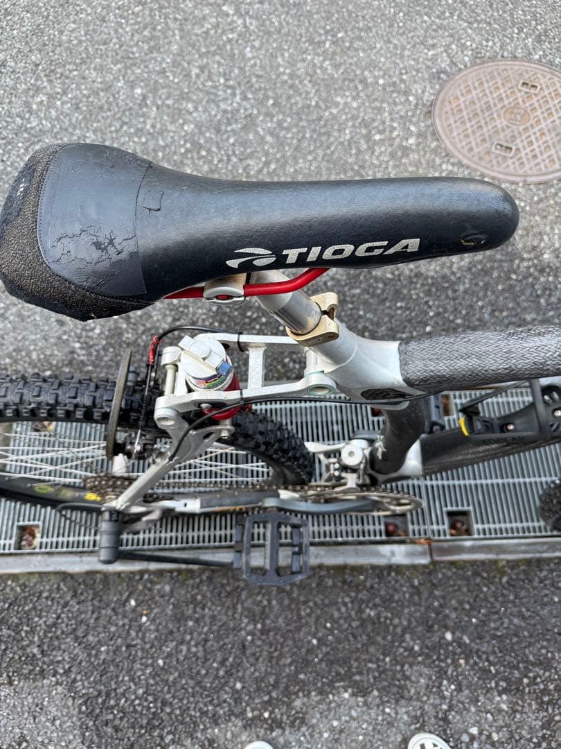 GT STS-1000 ダウンヒルマウンテンバイク TIOGA 引き取り限定