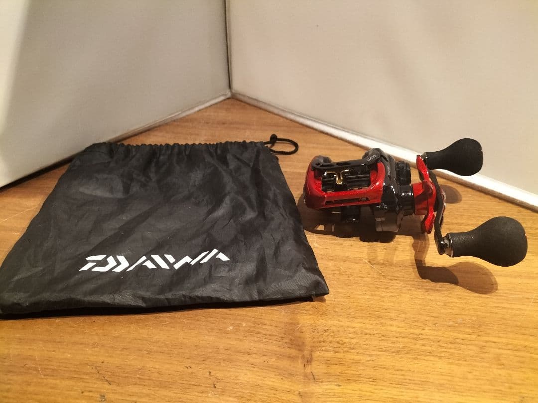 DAIWA HRF PEスペシャル7.3Lフィッシュ箱説付