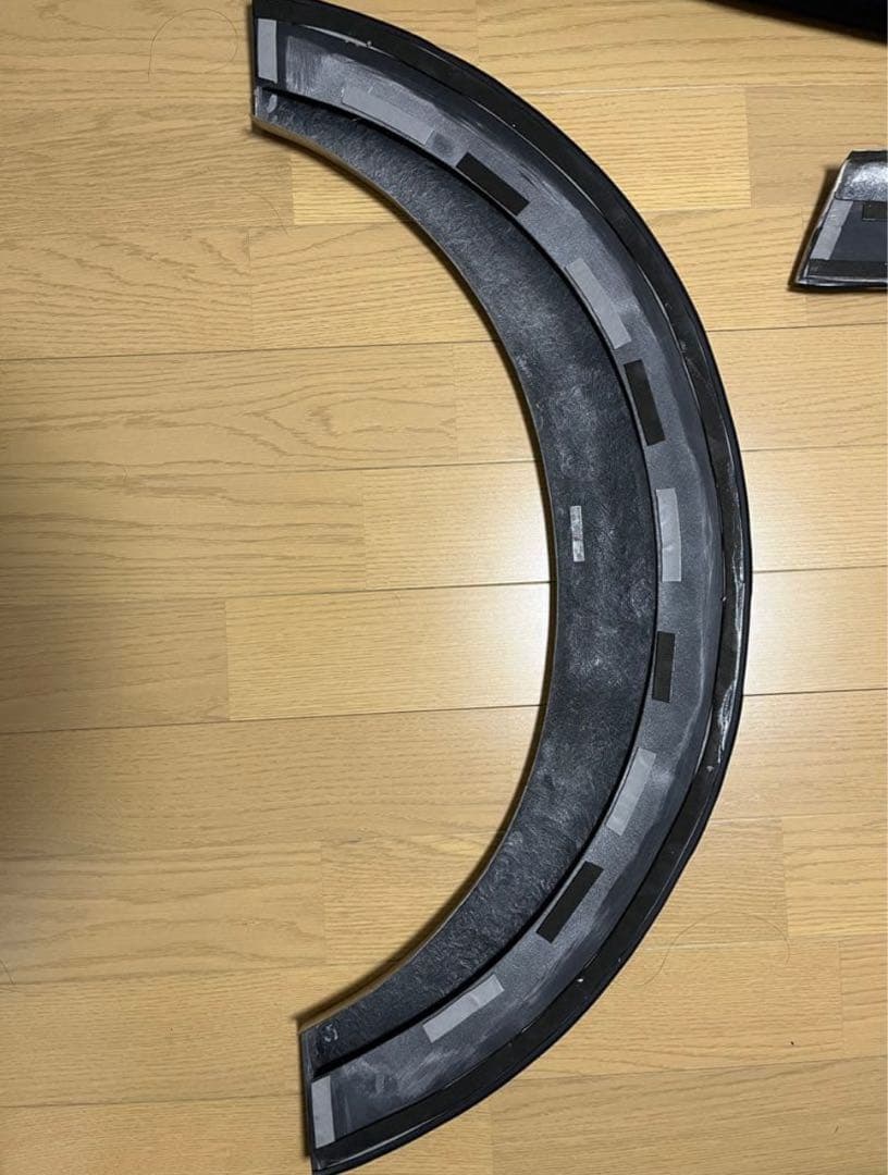 ハイエース200系25ミリワイドダウンルックオーバーフェンダー