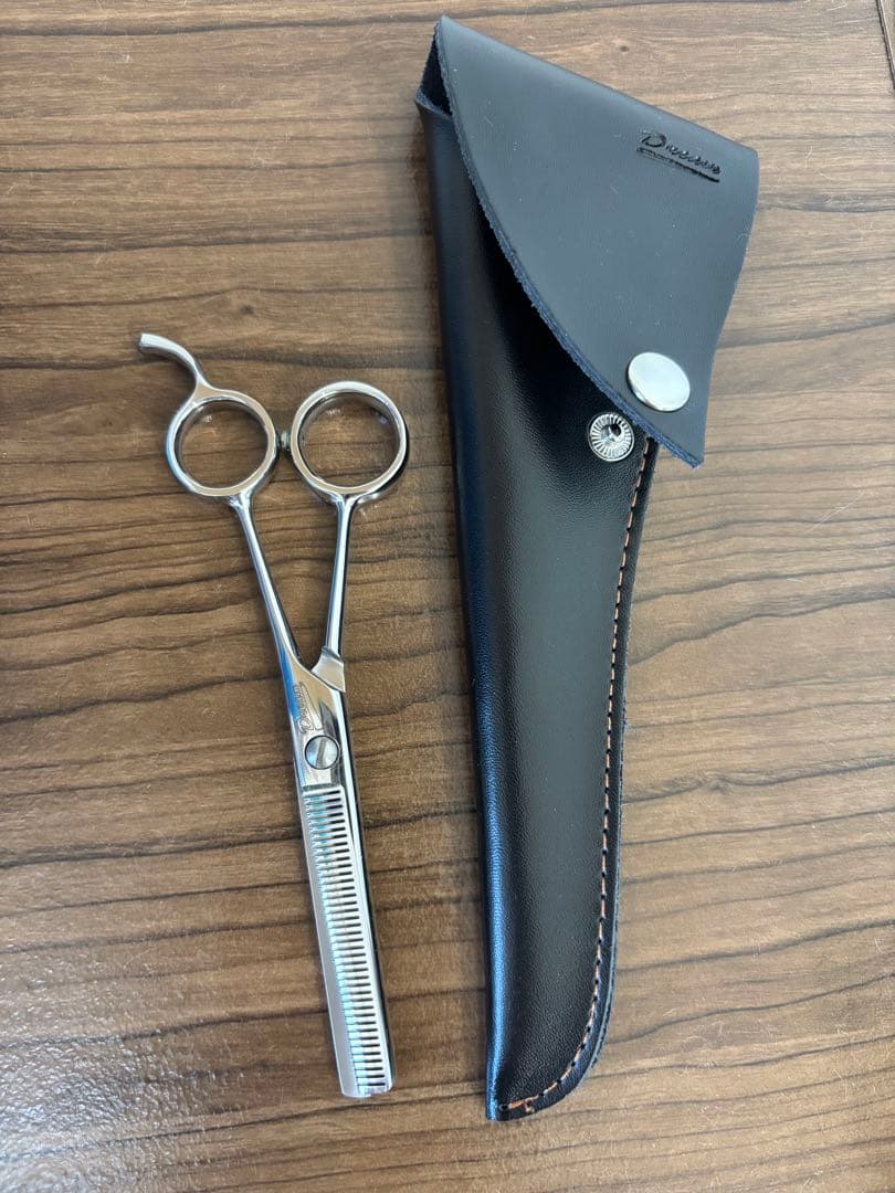 ステンレス製すきバサミ ケース付き