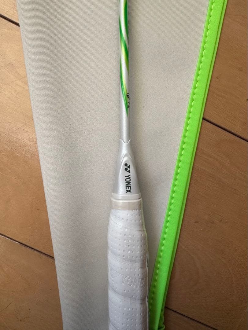 YONEX アストロクス100ZZ VA 4UG5