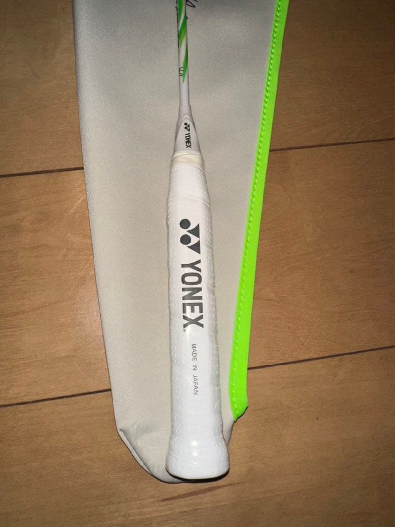 YONEX アストロクス100ZZ VA 4UG5