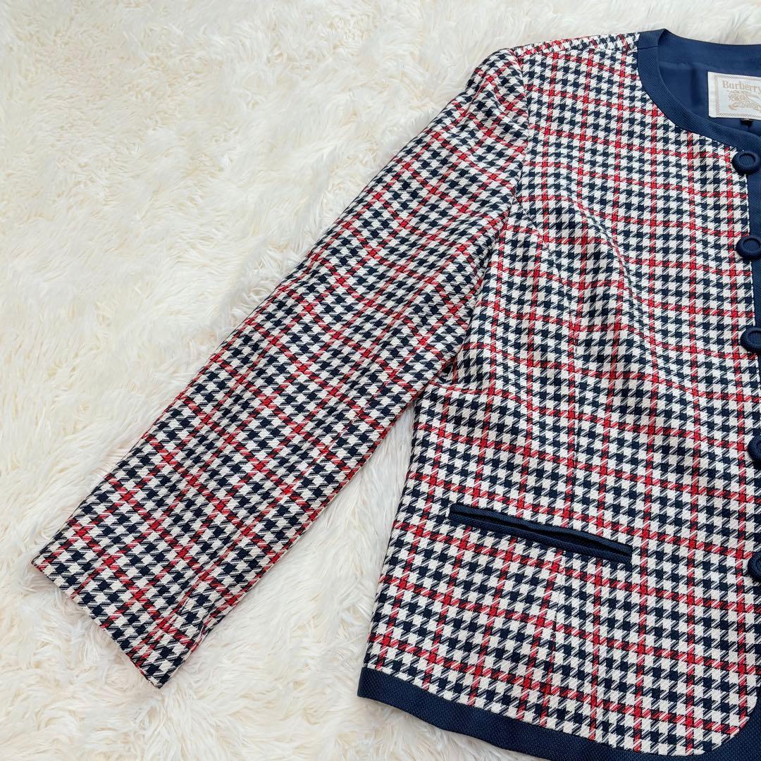 【未使用級】バーバリー シルク100％ ノーカラージャケット ネイビー L