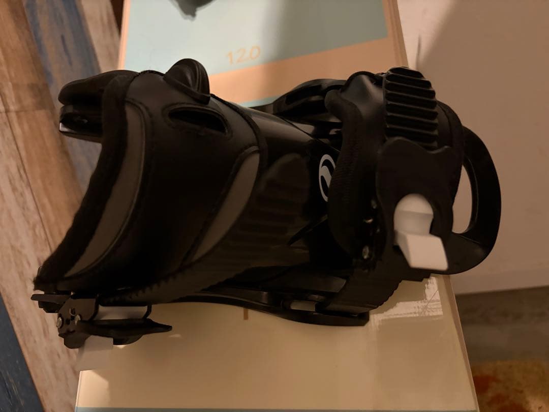 12/16まで値引ホワイト・ブルー スノーボード バインディング付き 120cm