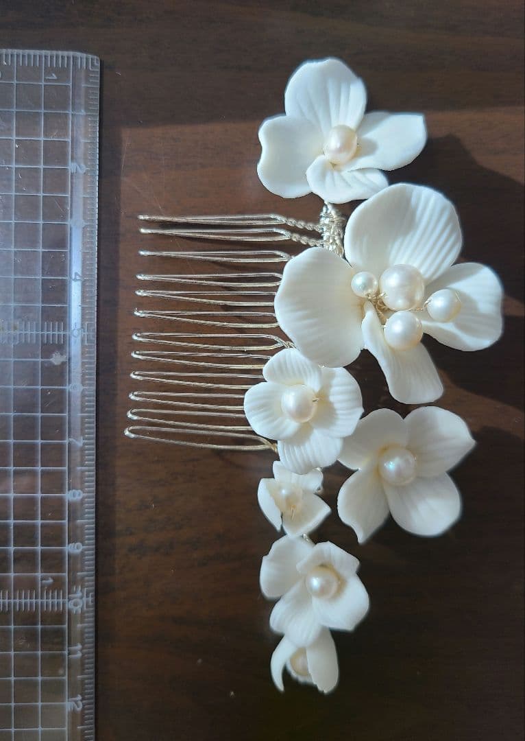 【ステラブライダル】ホワイトフラワーと淡水パールのブライダルヘッドピース