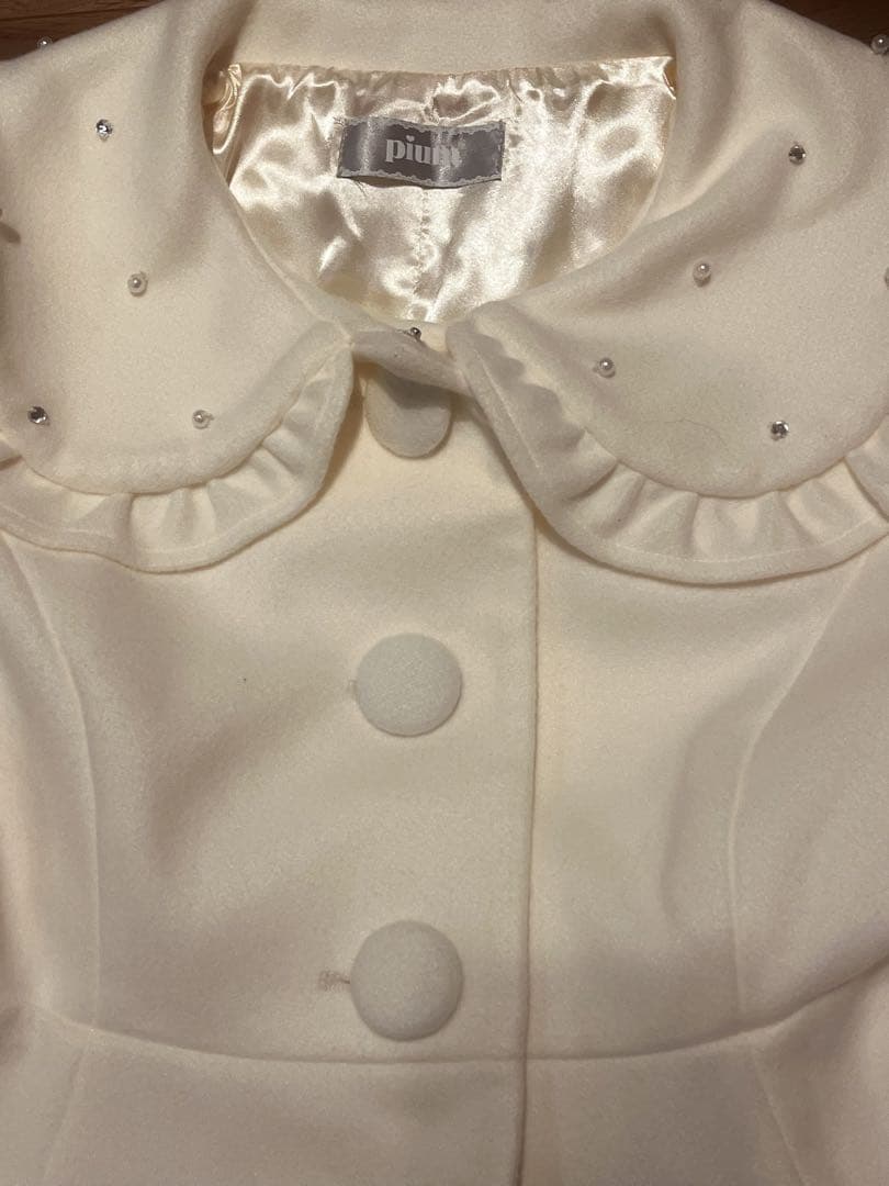 pium ビジューカラードーリーフレアコート ホワイト