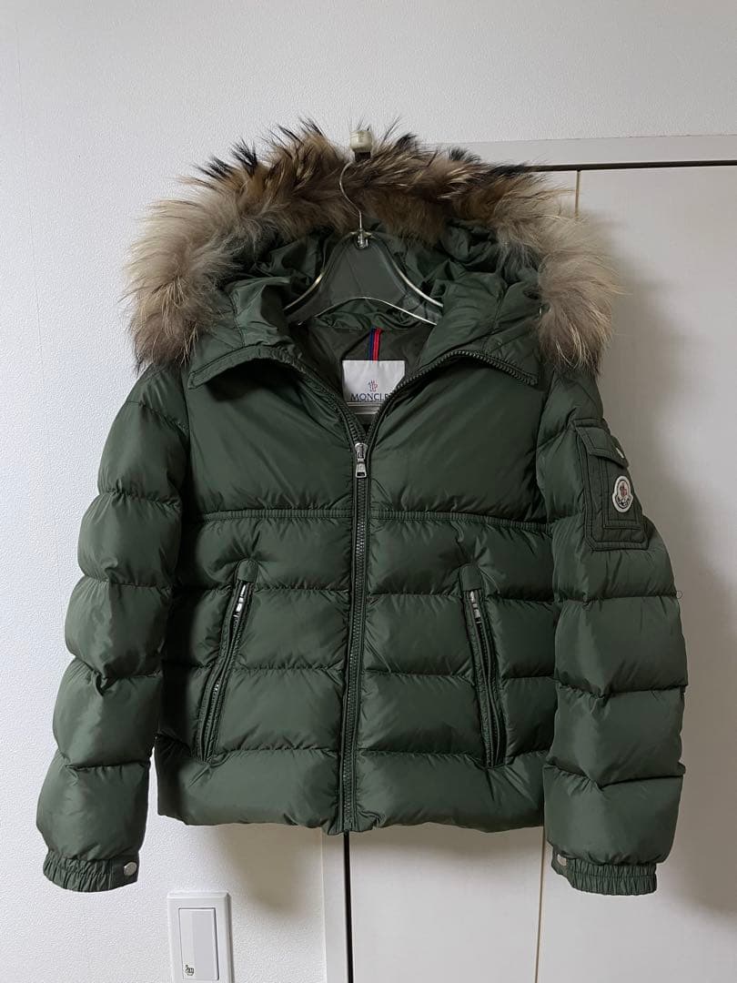 美品 モンクレール ダウンジャケットBYRON バイロン ジュニア カーキ