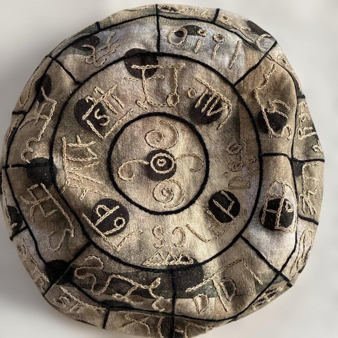 龍体文字　刺繍フトマニ図ベレー帽　リバーシブル