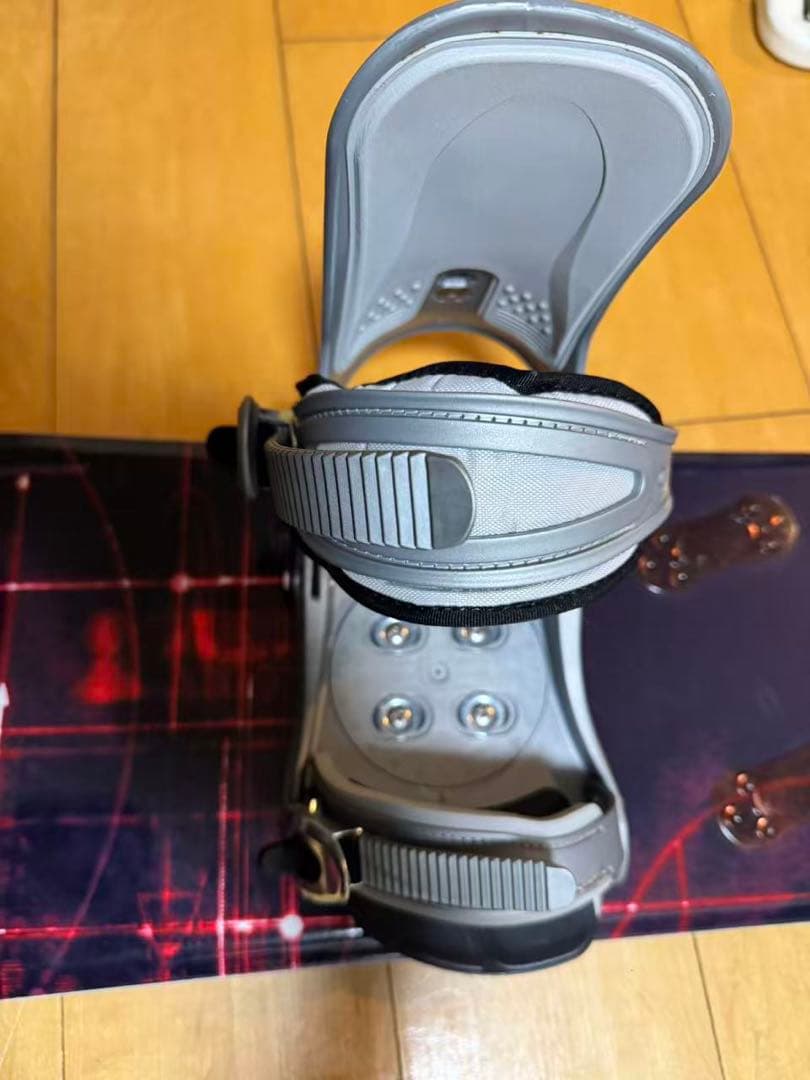 美品　グレービー（GRAVY）スノーボード 150センチ　ビンディングのセット