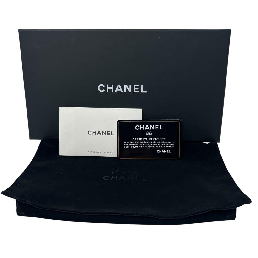 queenCHANEL シャネル 19 ディズヌフ ラウンドジップ長財布
