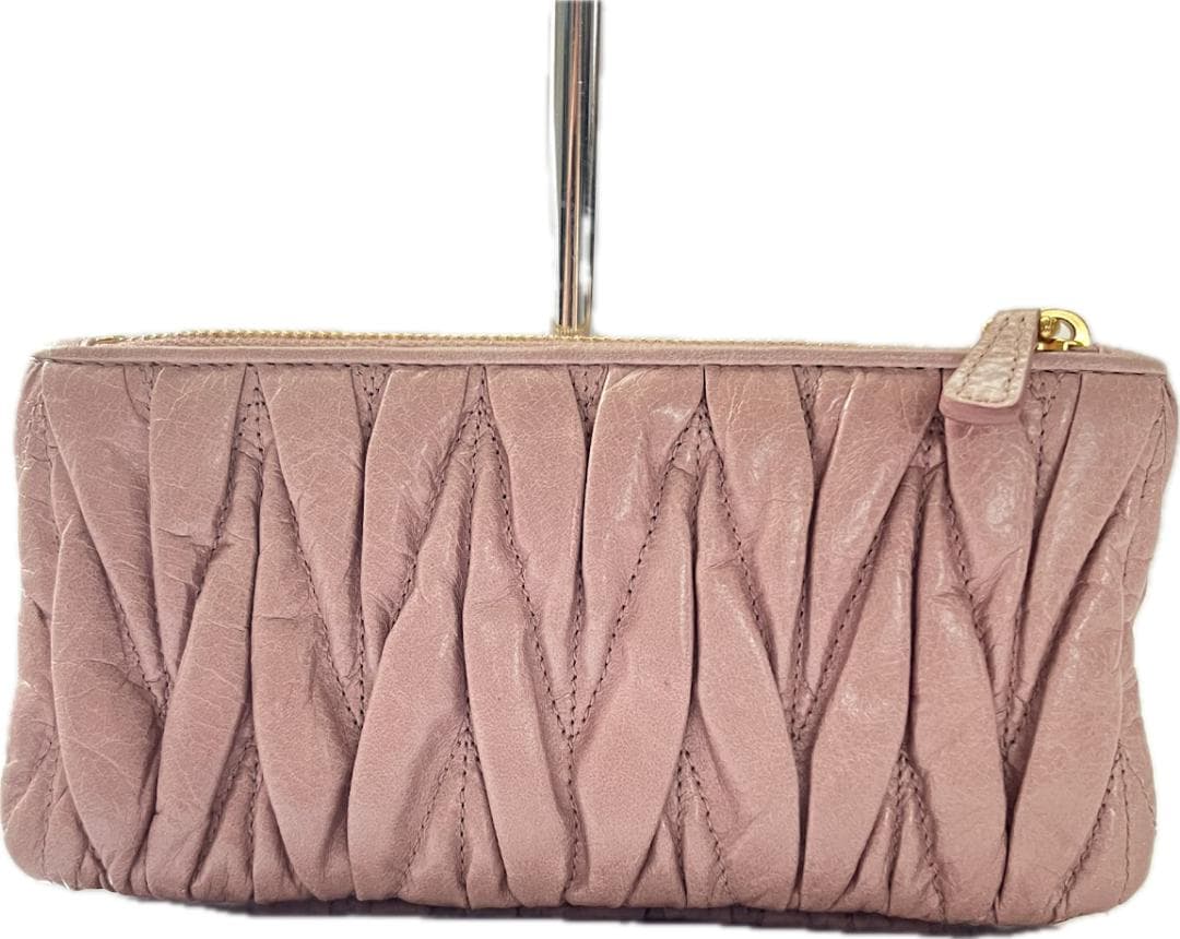 MIUMIU マテラッセ パーティバッグ ポーチ　クラッチバッグ　レザー　ピンク