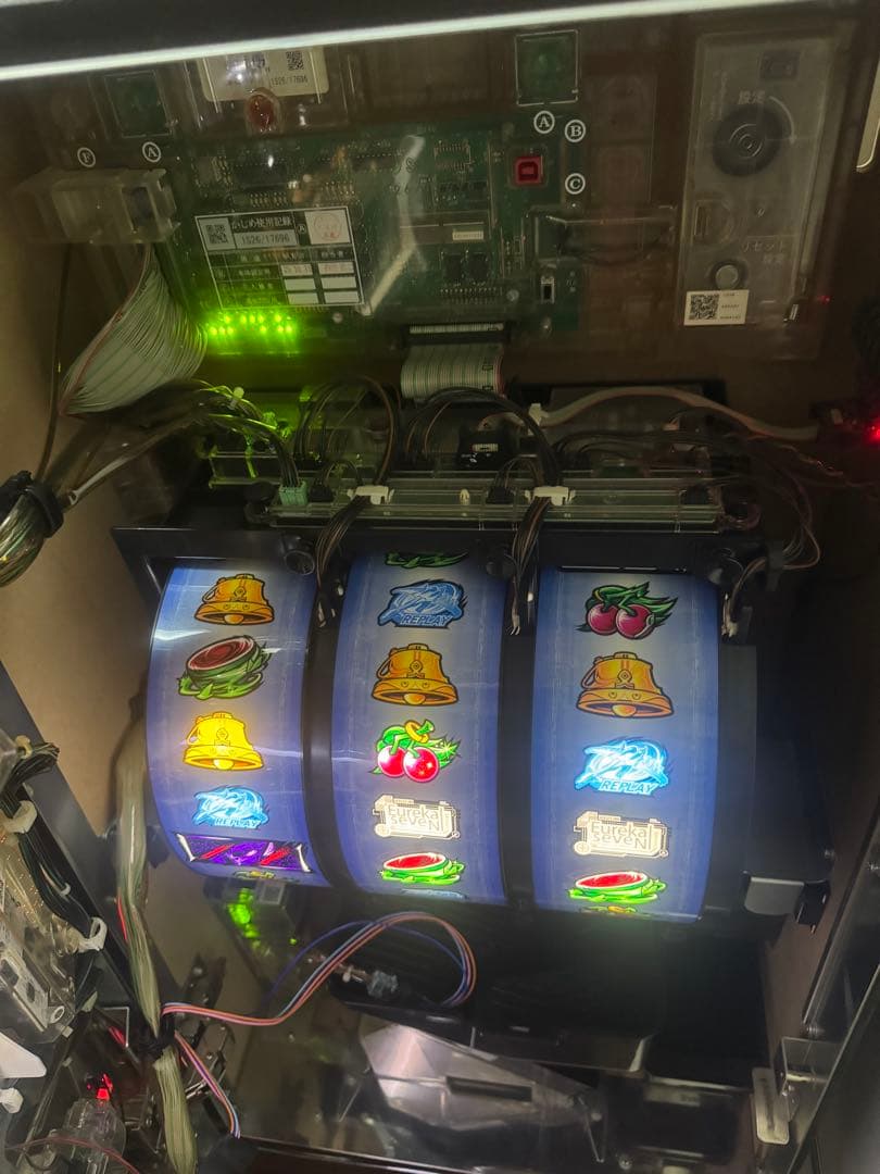 土日まで値引き　エウレカ 2 パチスロ 実機
