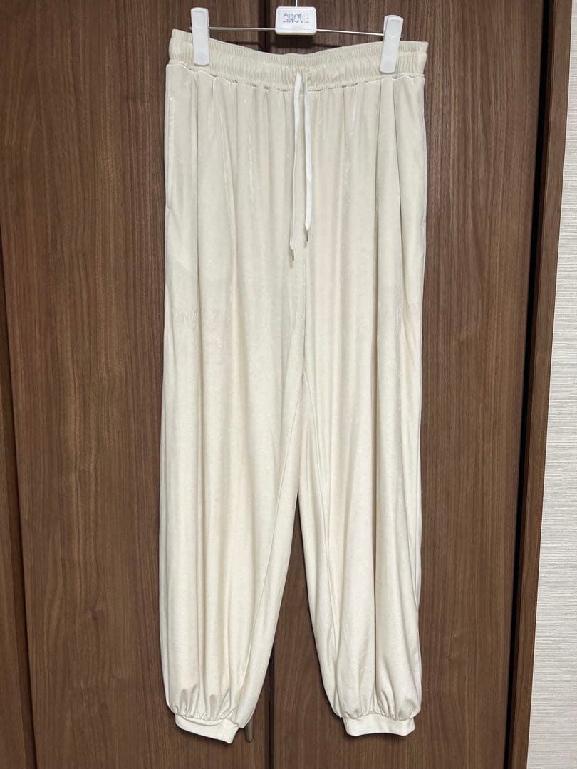 イエナラブークル　トリアセベロアイージーパンツ