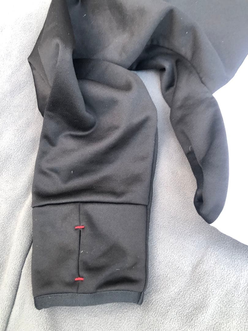 【¥9.500引き】ミズノMORELIA ストレッチフリースシャツ＆パンツ