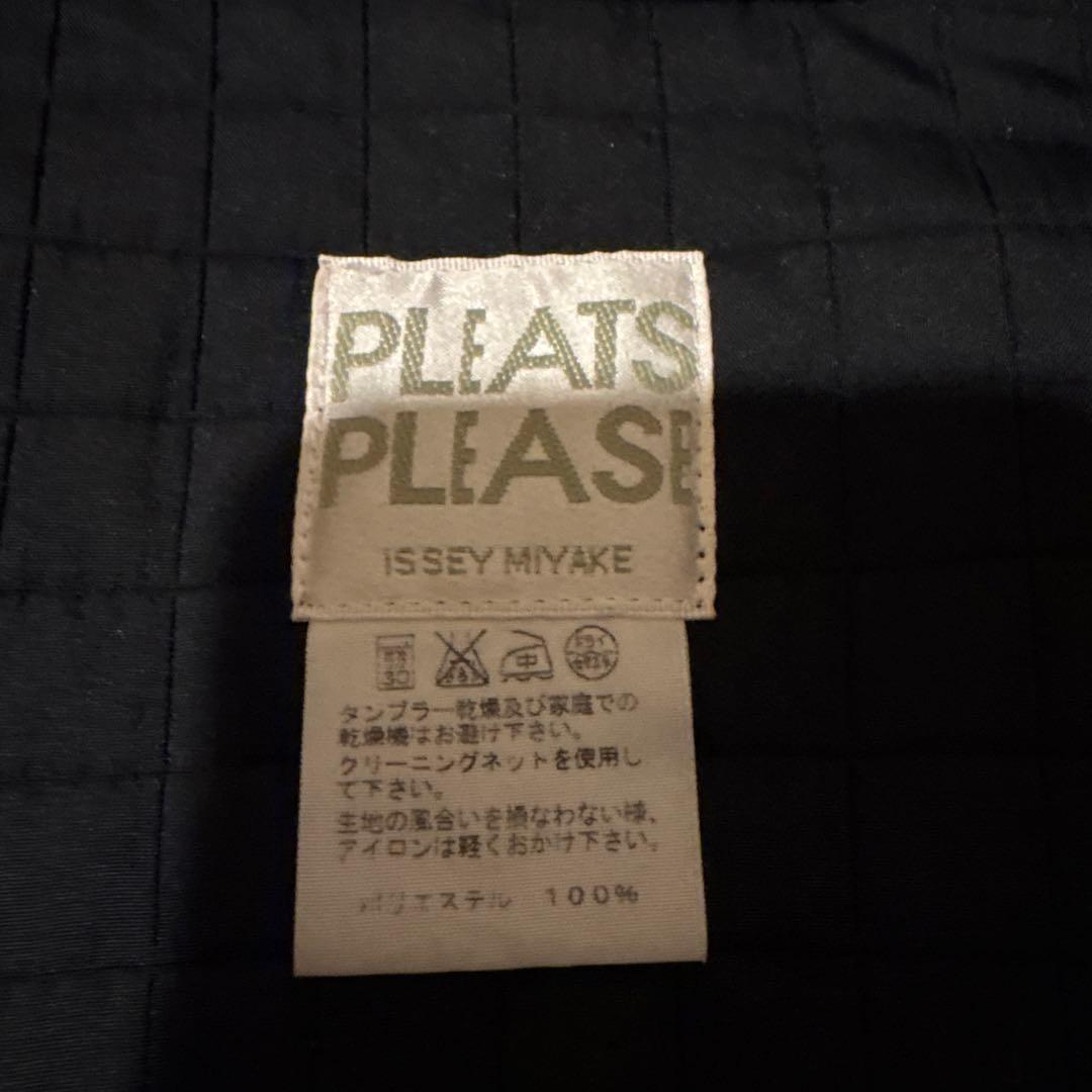 PLEATS PLEASE 黒ジャケットコート